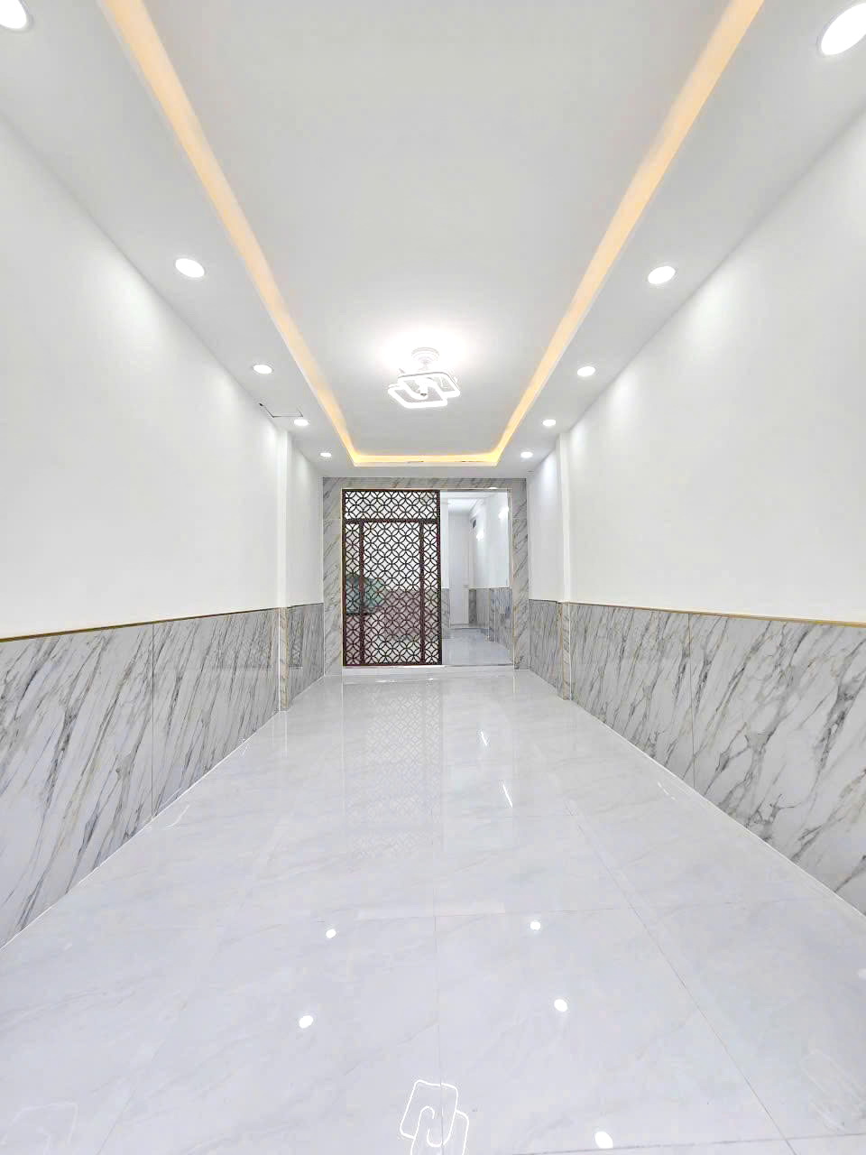 Bán nhà 4 tầng mặt tiền đường Tạ Quang Bửu P.Chánh Hưng Quận 8